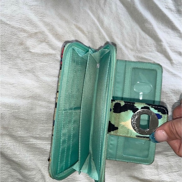 Vera Bradley Glenna Bag and Wallet Set - Picture 4 of 6